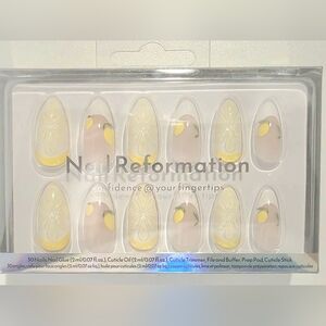 Nail Reformation Lemon Press On Set